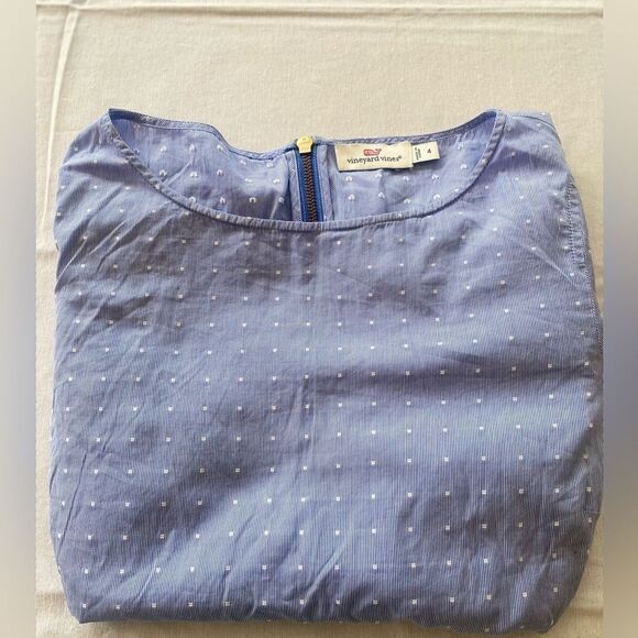 Vineyard vines. Size 4. Blouse. So cute! - Picture 4 of 12